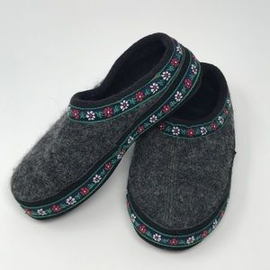 Kids Acorn Gray Wool Slippers floral trim 9.5-10.5
